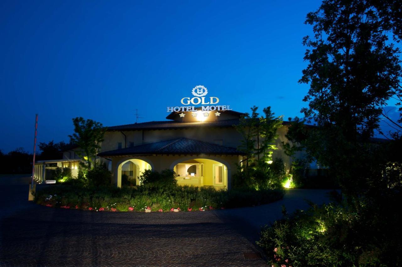 Hotel Motel Gold Calcinate Exterior photo